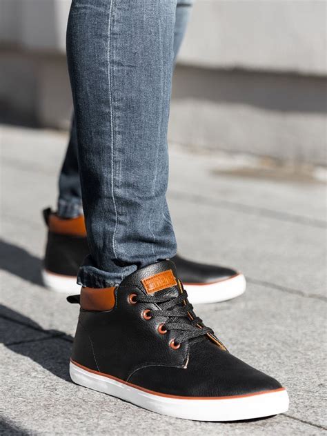 high top sneakers fashion men.